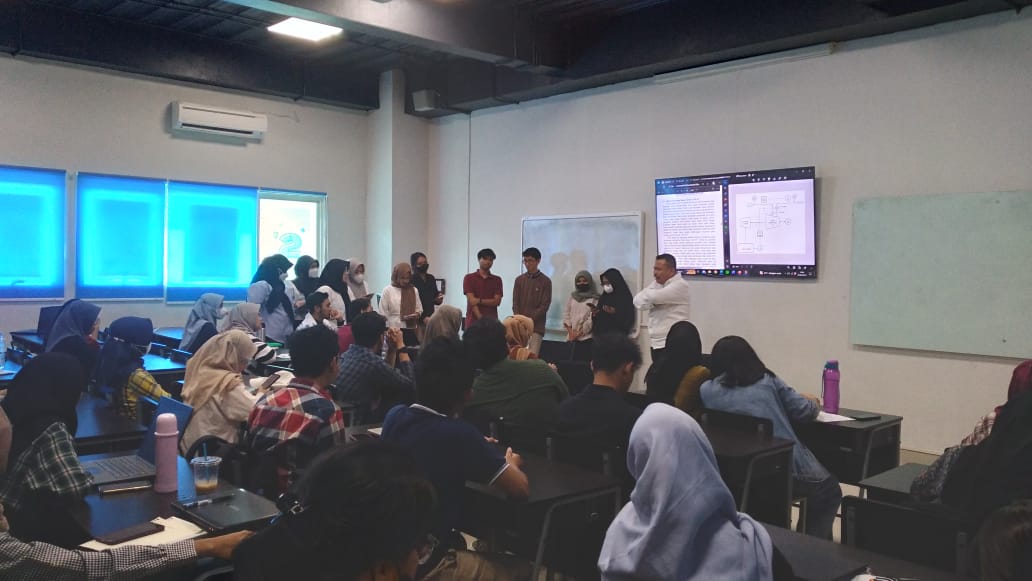 Gandeng Praktisi Industri, Program Studi S1 Terapan TRKI Sekolah Vokasi Siap Menyongsong Era Industrialisasi