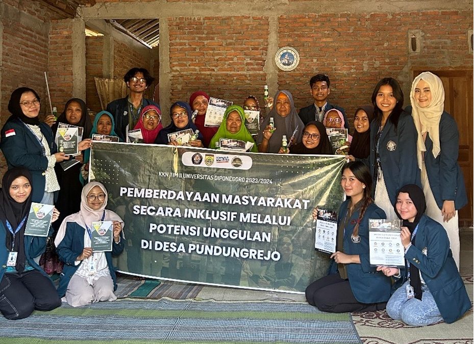 Solusi Lingkungan dan Ekonomi: Mahasiswa KKN Tim II UNDIP Memberikan Edukasi dan Demontrasi Minyak Jelantah Disulap Menjadi Sabun