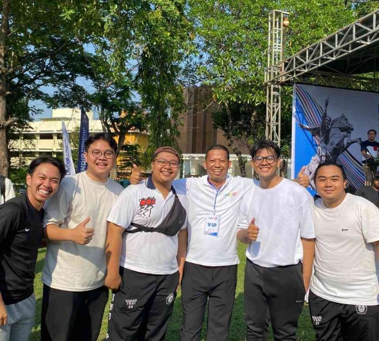 Mahasiswa TRKI Raih Juara 3 Lomba Cheering pada Undip Run 2024 dalam Rangkaian Dies Natalis