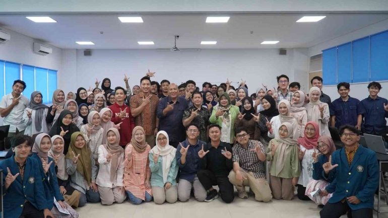 TRKI Career Training Mempersiapkan Lulusan Profesional dan Berorientasi Global